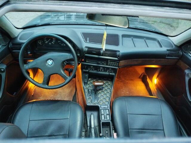 Черный БМВ 7 Серия, объемом двигателя 3.5 л и пробегом 50 тыс. км за 2376 $, фото 15 на Automoto.ua