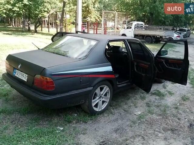 Черный БМВ 7 Серия, объемом двигателя 3.41 л и пробегом 349 тыс. км за 3000 $, фото 2 на Automoto.ua