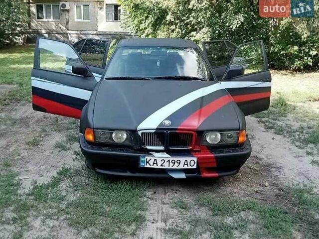 Черный БМВ 7 Серия, объемом двигателя 3.41 л и пробегом 349 тыс. км за 3000 $, фото 1 на Automoto.ua