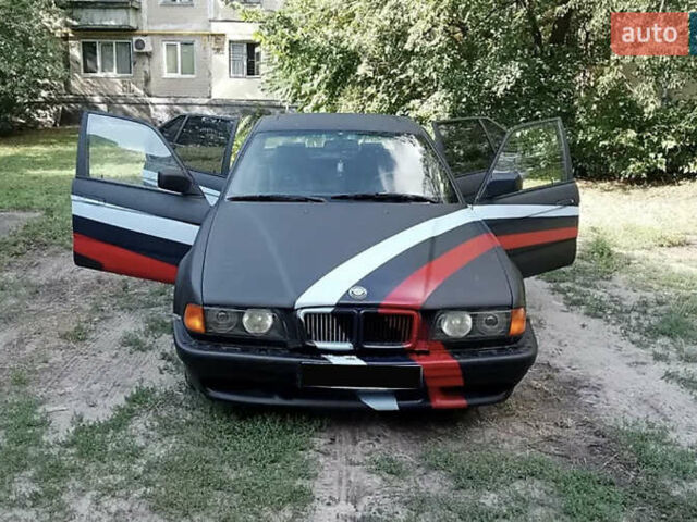 Черный БМВ 7 Серия, объемом двигателя 3.41 л и пробегом 349 тыс. км за 3000 $, фото 8 на Automoto.ua