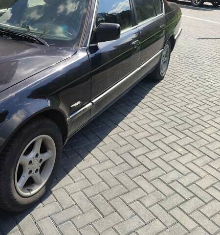 Чорний БМВ 7 Серія, об'ємом двигуна 3 л та пробігом 847 тис. км за 2300 $, фото 8 на Automoto.ua