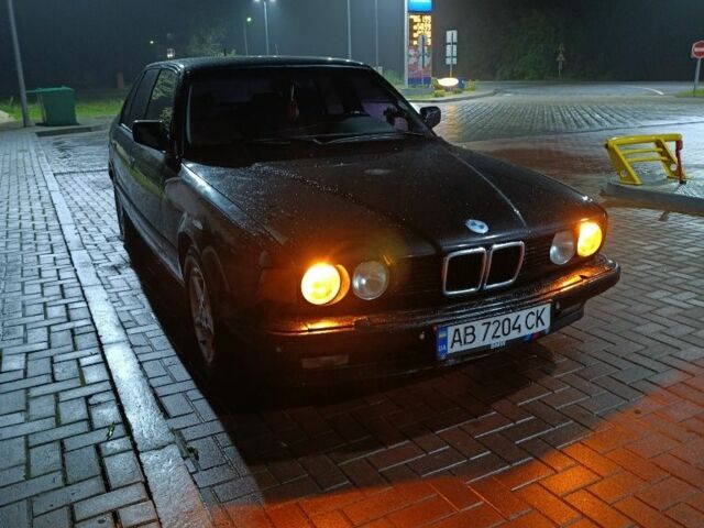 Черный БМВ 7 Серия, объемом двигателя 3.5 л и пробегом 380 тыс. км за 4500 $, фото 1 на Automoto.ua