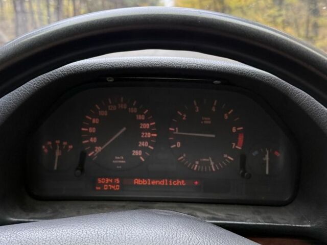 Чорний БМВ 7 Серія, об'ємом двигуна 3.5 л та пробігом 500 тис. км за 2200 $, фото 8 на Automoto.ua