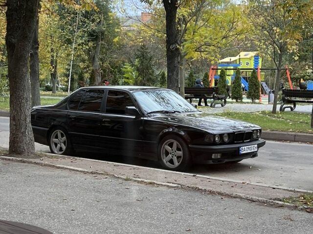 Черный БМВ 7 Серия, объемом двигателя 3 л и пробегом 450 тыс. км за 4500 $, фото 3 на Automoto.ua