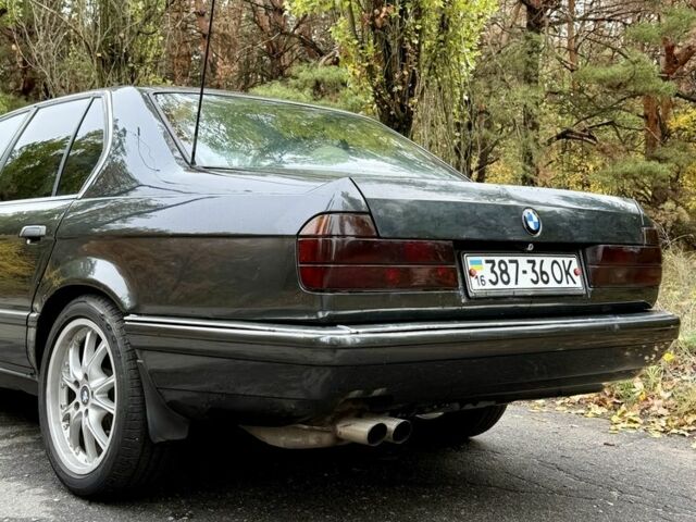 Чорний БМВ 7 Серія, об'ємом двигуна 3.5 л та пробігом 500 тис. км за 2200 $, фото 5 на Automoto.ua