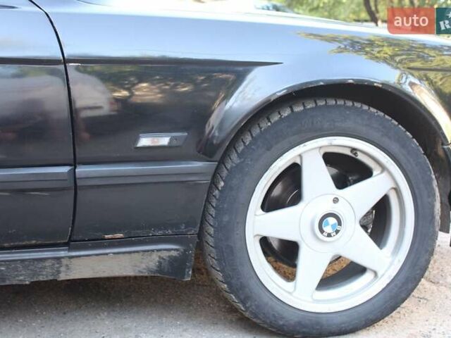 Черный БМВ 7 Серия, объемом двигателя 3 л и пробегом 430 тыс. км за 4700 $, фото 11 на Automoto.ua