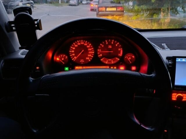 Черный БМВ 7 Серия, объемом двигателя 3.5 л и пробегом 380 тыс. км за 4500 $, фото 4 на Automoto.ua