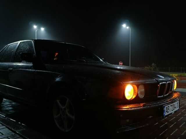 Черный БМВ 7 Серия, объемом двигателя 3.5 л и пробегом 380 тыс. км за 4500 $, фото 3 на Automoto.ua