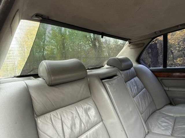 Чорний БМВ 7 Серія, об'ємом двигуна 3.5 л та пробігом 500 тис. км за 2200 $, фото 11 на Automoto.ua