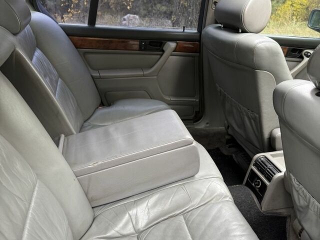 Чорний БМВ 7 Серія, об'ємом двигуна 3.5 л та пробігом 500 тис. км за 2200 $, фото 12 на Automoto.ua