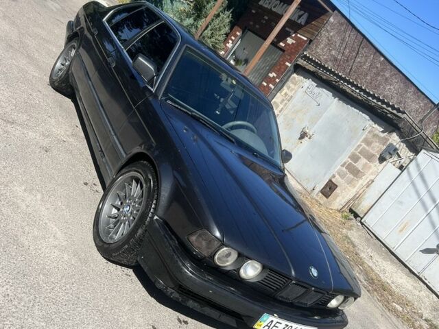 Черный БМВ 7 Серия, объемом двигателя 3.4 л и пробегом 200 тыс. км за 2500 $, фото 1 на Automoto.ua