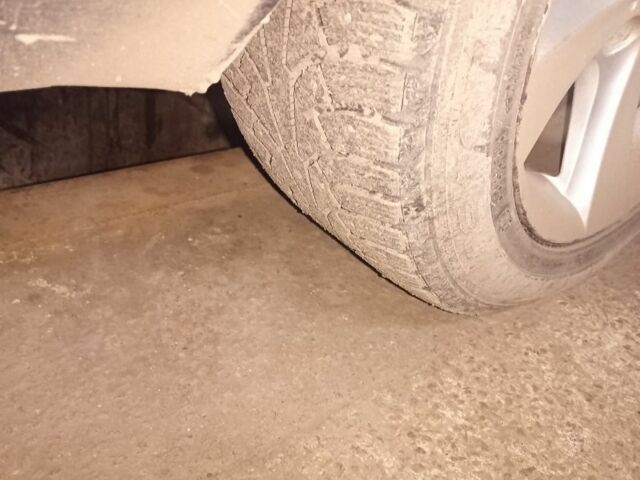 Черный БМВ 7 Серия, объемом двигателя 3 л и пробегом 499 тыс. км за 3500 $, фото 2 на Automoto.ua