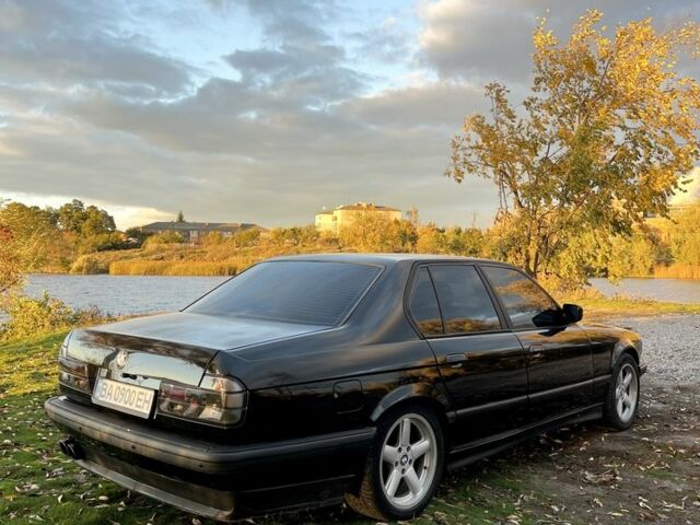 Черный БМВ 7 Серия, объемом двигателя 3 л и пробегом 450 тыс. км за 4500 $, фото 2 на Automoto.ua