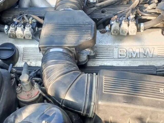 Черный БМВ 7 Серия, объемом двигателя 3 л и пробегом 390 тыс. км за 2500 $, фото 8 на Automoto.ua