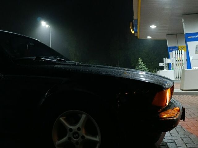 Черный БМВ 7 Серия, объемом двигателя 3.5 л и пробегом 380 тыс. км за 4500 $, фото 2 на Automoto.ua