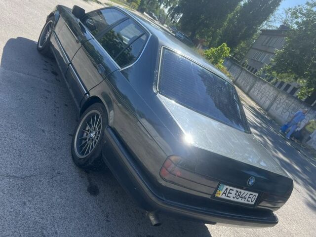 Черный БМВ 7 Серия, объемом двигателя 3.4 л и пробегом 200 тыс. км за 2500 $, фото 2 на Automoto.ua