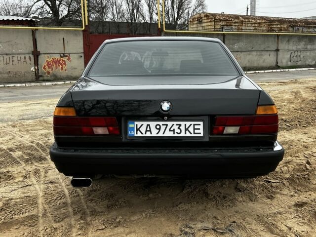 Черный БМВ 7 Серия, объемом двигателя 3 л и пробегом 450 тыс. км за 2200 $, фото 4 на Automoto.ua