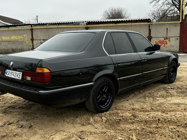 Черный БМВ 7 Серия, объемом двигателя 3 л и пробегом 450 тыс. км за 2200 $, фото 3 на Automoto.ua