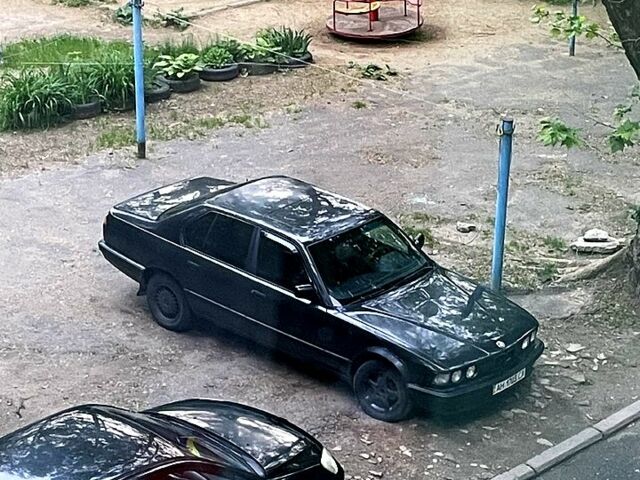 БМВ 7 Серія 1993 у Миколаєві на Automoto.ua Чорний БМВ 7 Серія, об'ємом двигуна 3.5 л та пробігом 400 тис. км за 2200 $, фото 11 на Automoto.ua