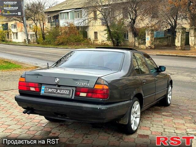 Черный БМВ 7 Серия, объемом двигателя 3.5 л и пробегом 300 тыс. км за 2499 $, фото 7 на Automoto.ua