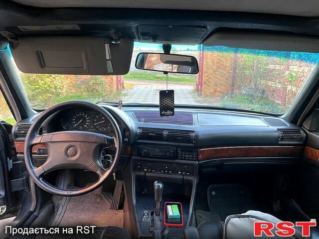 БМВ 7 Серія 1993 у Миколаєві на Automoto.ua Чорний БМВ 7 Серія, об'ємом двигуна 3.5 л та пробігом 400 тис. км за 2200 $, фото 6 на Automoto.ua