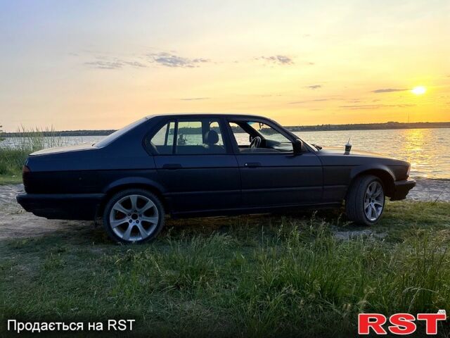 БМВ 7 Серія 1993 у Миколаєві на Automoto.ua Чорний БМВ 7 Серія, об'ємом двигуна 3.5 л та пробігом 400 тис. км за 2200 $, фото 10 на Automoto.ua