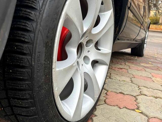 Черный БМВ 7 Серия, объемом двигателя 3.5 л и пробегом 300 тыс. км за 2499 $, фото 11 на Automoto.ua