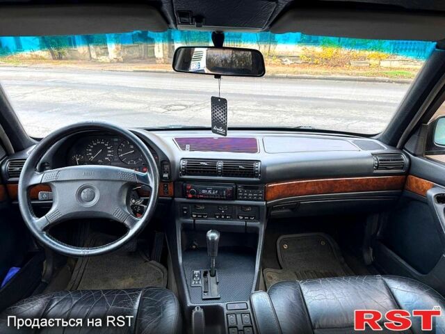 Черный БМВ 7 Серия, объемом двигателя 3.5 л и пробегом 300 тыс. км за 2499 $, фото 8 на Automoto.ua