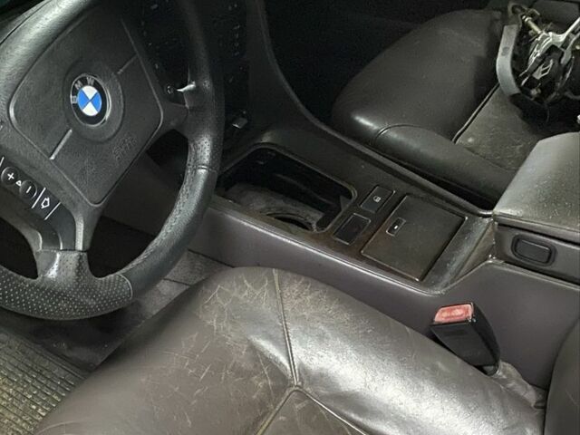 Чорний БМВ 7 Серія, об'ємом двигуна 4 л та пробігом 396 тис. км за 1999 $, фото 5 на Automoto.ua