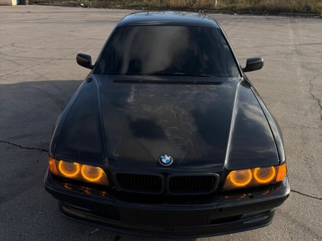 Чорний БМВ 7 Серія, об'ємом двигуна 5.4 л та пробігом 513 тис. км за 5100 $, фото 2 на Automoto.ua