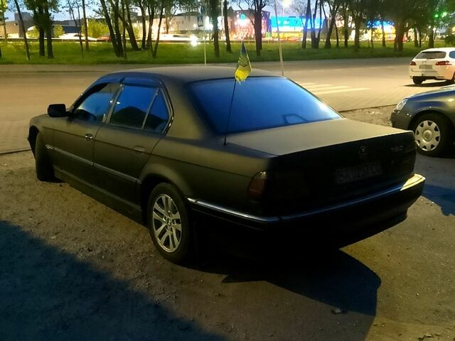 Черный БМВ 7 Серия, объемом двигателя 5.4 л и пробегом 272 тыс. км за 3800 $, фото 5 на Automoto.ua