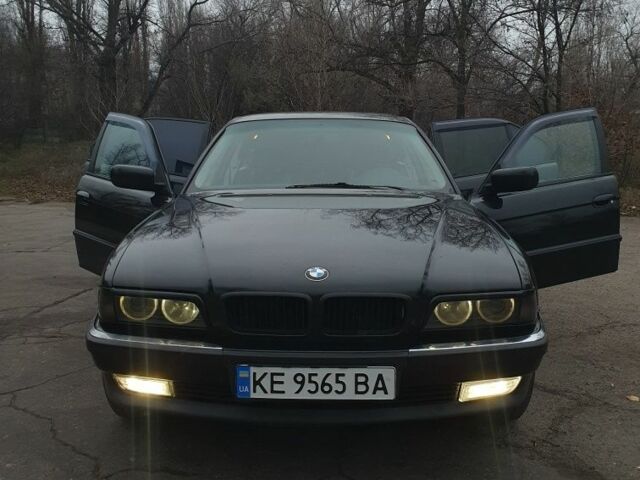 Черный БМВ 7 Серия, объемом двигателя 3 л и пробегом 248 тыс. км за 4000 $, фото 3 на Automoto.ua