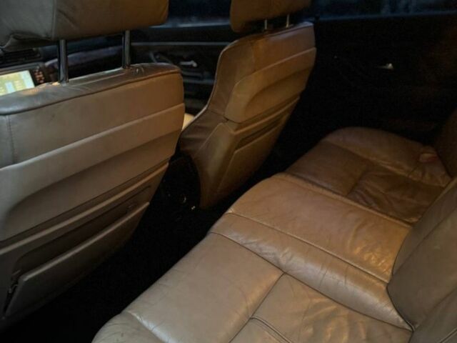 Чорний БМВ 7 Серія, об'ємом двигуна 3 л та пробігом 572 тис. км за 5200 $, фото 7 на Automoto.ua