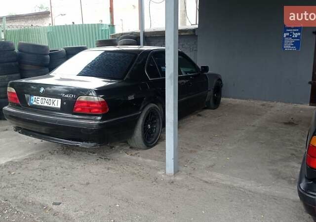 Черный БМВ 7 Серия, объемом двигателя 4 л и пробегом 507 тыс. км за 2999 $, фото 3 на Automoto.ua