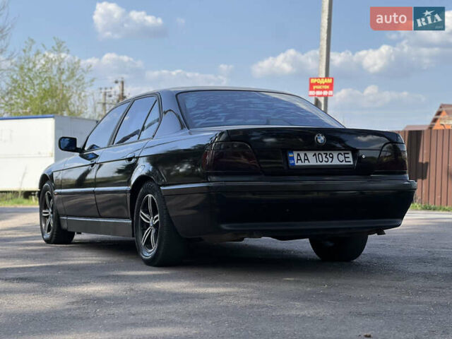 Чорний БМВ 7 Серія, об'ємом двигуна 4.4 л та пробігом 400 тис. км за 3850 $, фото 11 на Automoto.ua