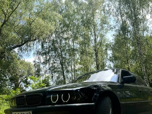 Черный БМВ 7 Серия, объемом двигателя 3.5 л и пробегом 420 тыс. км за 2620 $, фото 3 на Automoto.ua