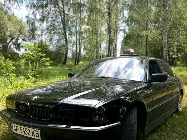 Черный БМВ 7 Серия, объемом двигателя 3.5 л и пробегом 420 тыс. км за 2620 $, фото 1 на Automoto.ua