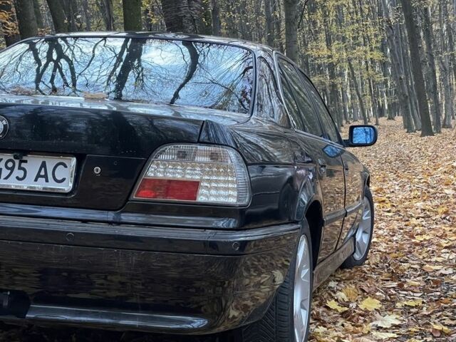 Черный БМВ 7 Серия, объемом двигателя 2.5 л и пробегом 300 тыс. км за 3550 $, фото 2 на Automoto.ua