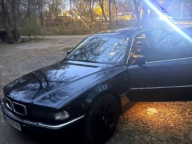 Черный БМВ 7 Серия, объемом двигателя 3.5 л и пробегом 300 тыс. км за 6000 $, фото 9 на Automoto.ua