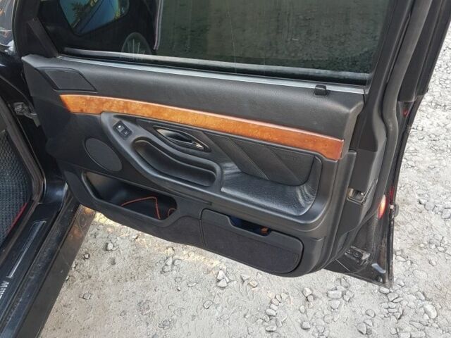 Чорний БМВ 7 Серія, об'ємом двигуна 3.5 л та пробігом 400 тис. км за 4200 $, фото 11 на Automoto.ua