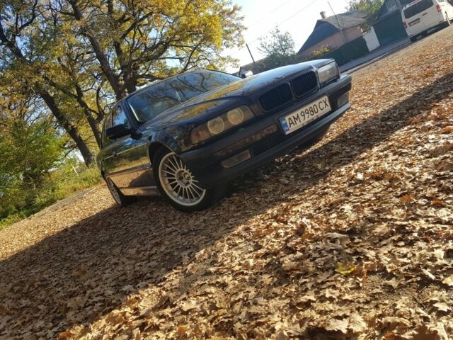 Чорний БМВ 7 Серія, об'ємом двигуна 3.5 л та пробігом 400 тис. км за 4200 $, фото 3 на Automoto.ua