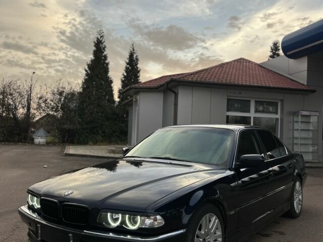 Черный БМВ 7 Серия, объемом двигателя 2.9 л и пробегом 400 тыс. км за 5600 $, фото 1 на Automoto.ua