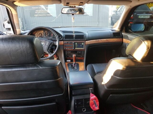 Чорний БМВ 7 Серія, об'ємом двигуна 3.5 л та пробігом 400 тис. км за 4200 $, фото 6 на Automoto.ua