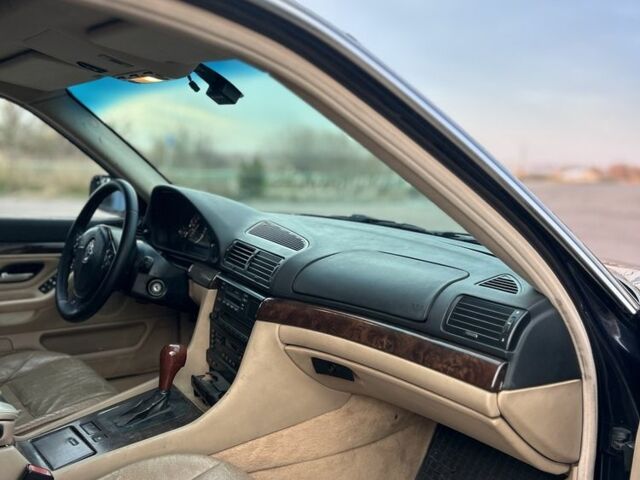 Черный БМВ 7 Серия, объемом двигателя 2.9 л и пробегом 400 тыс. км за 5600 $, фото 12 на Automoto.ua