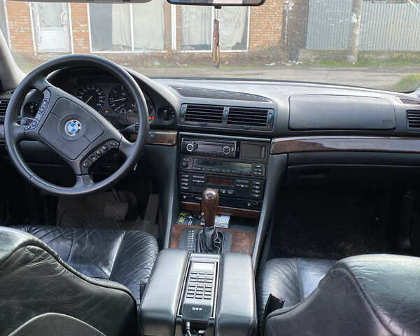 Чорний БМВ 7 Серія, об'ємом двигуна 2.5 л та пробігом 300 тис. км за 3350 $, фото 13 на Automoto.ua