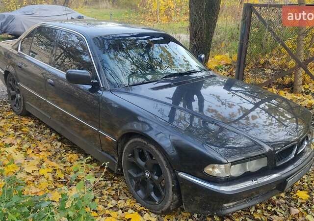 Черный БМВ 7 Серия, объемом двигателя 5.4 л и пробегом 270 тыс. км за 3000 $, фото 2 на Automoto.ua