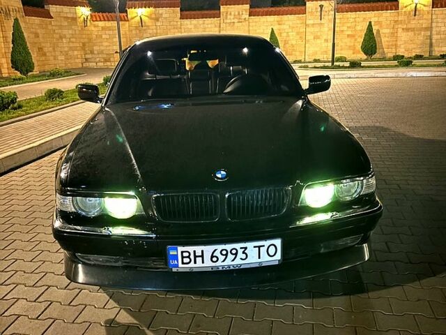 Чорний БМВ 7 Серія, об'ємом двигуна 3 л та пробігом 0 тис. км за 6000 $, фото 2 на Automoto.ua