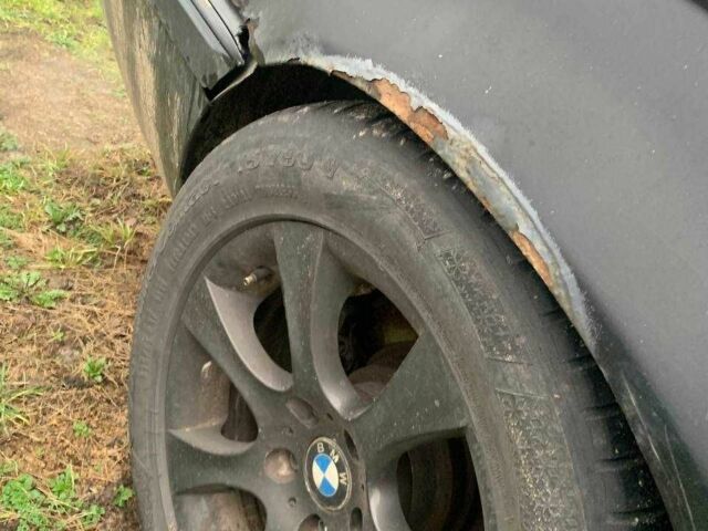 Черный БМВ 7 Серия, объемом двигателя 3.5 л и пробегом 392 тыс. км за 4000 $, фото 18 на Automoto.ua