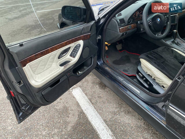 Черный БМВ 7 Серия, объемом двигателя 3.5 л и пробегом 300 тыс. км за 3300 $, фото 12 на Automoto.ua