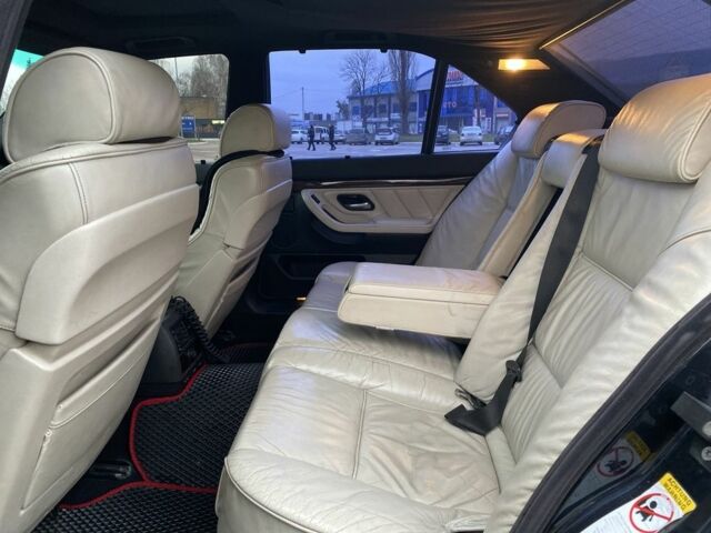 Черный БМВ 7 Серия, объемом двигателя 3.5 л и пробегом 250 тыс. км за 3300 $, фото 13 на Automoto.ua